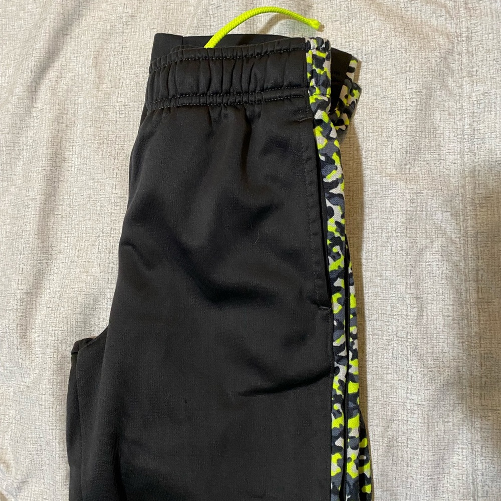 Multiple Boys athletic pants - Picture 4 of 6